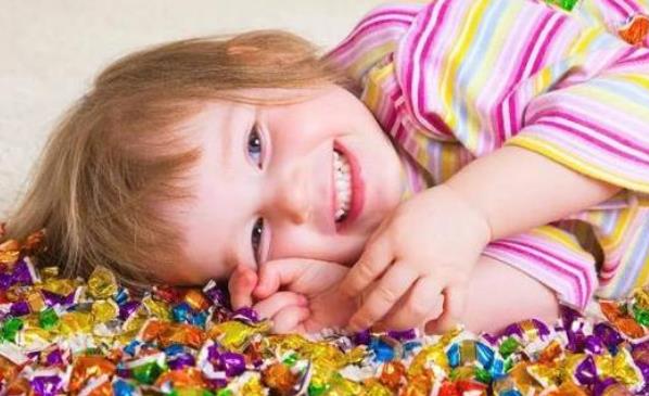 孩子爱吃糖易得甜食综合征 控制宝宝吃甜食妙招