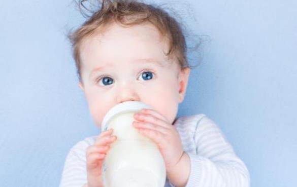  宝宝奶粉喝到几岁最合适 宝宝奶粉的选购方法分享