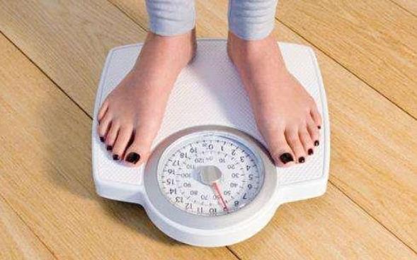 减肥不要老是围着体重计转悠 你的体重说了不算