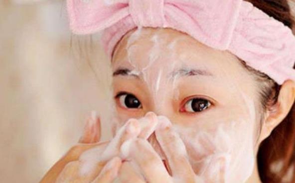 针对不同皮肤类型洗脸  面部肌肤更健康