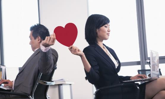 如何正确处理办公室恋情？办公室恋情可能出现的问题？