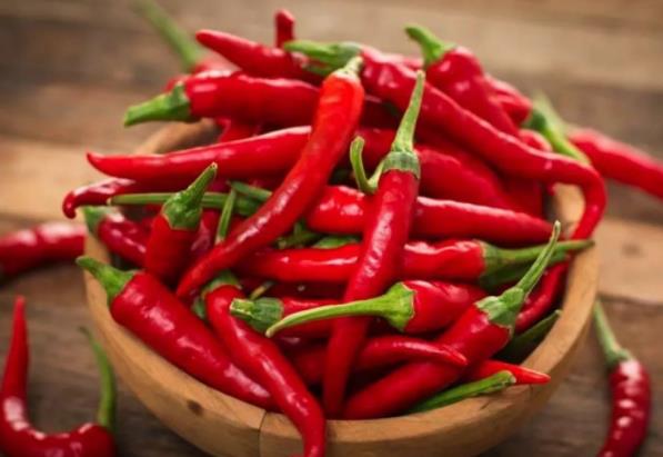 辣椒的功效和作用是什么？辣椒和哪些食物相克