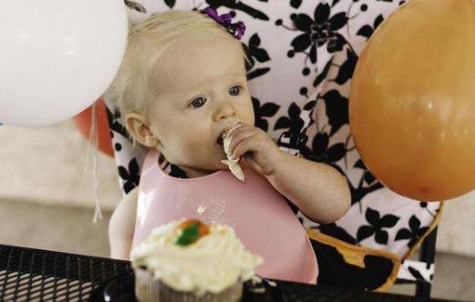 宝宝为什么偏爱甜食？宝宝爱吃甜食有哪些危害？