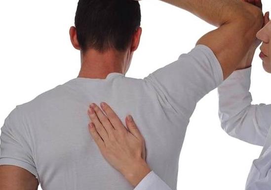 肩周炎有哪些症状？肩周炎有什么危害？