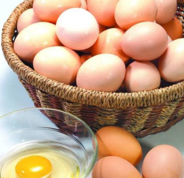 鸡蛋黄黏住鸡蛋壳是坏了吗 鸡蛋坏了到什么程度不能吃
