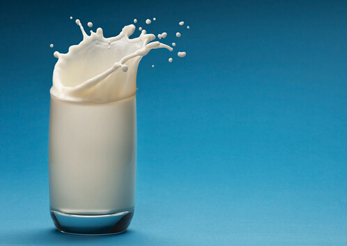 牛奶什么时候喝最好？晚上喝牛奶好吗