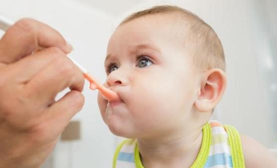 宝宝消化不良的原因 预防宝宝的消化不良喂食不要单一