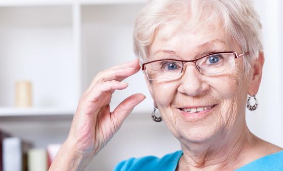 老年人如何保护视力？老人吃什么可以保护视力？