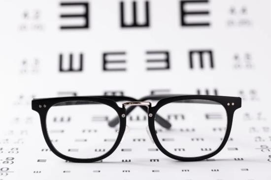 多少度数可以做近视手术？恢复近视眼视力的方法