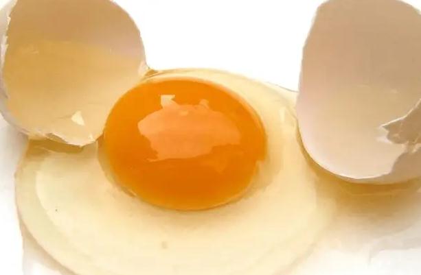 鸡蛋要不要放冰箱保存？鸡蛋黄发白是怎么回事？
