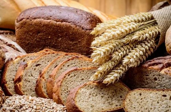 全麦面包含糖量高吗？晚上吃全麦面包会不会长胖？