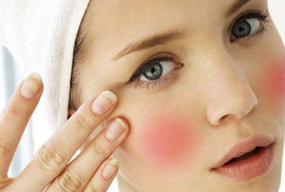 敏感性皮肤如何修复 补水防晒+温和不刺激护肤品