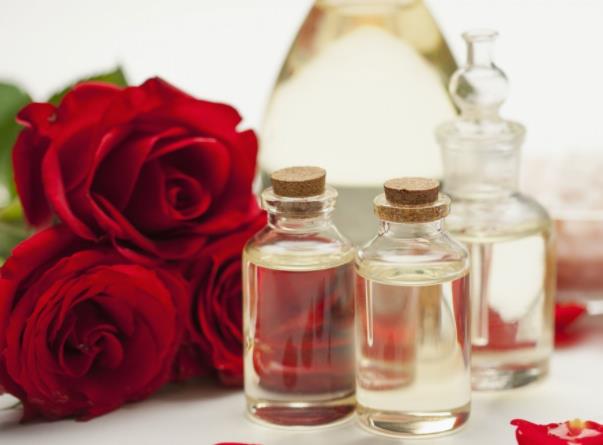 玫瑰精油可以淡斑吗 促进黑色素分解改善皮肤干燥
