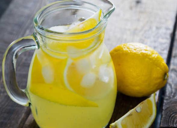 柠檬水是上火还是降火 祛痰减肥美白排毒提高免疫力