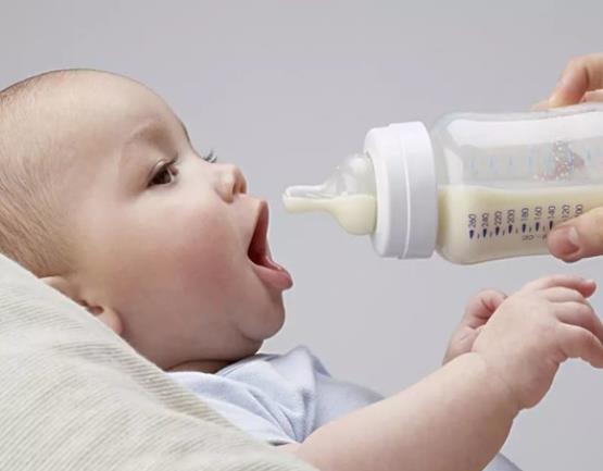 宝宝夏天喝多少度的奶 36-37℃常温不吃生冷刺激性食物